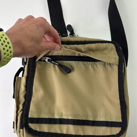 Derek Alexander Unisex Travel Tan Crossbody Bag - Picture 4 of 14